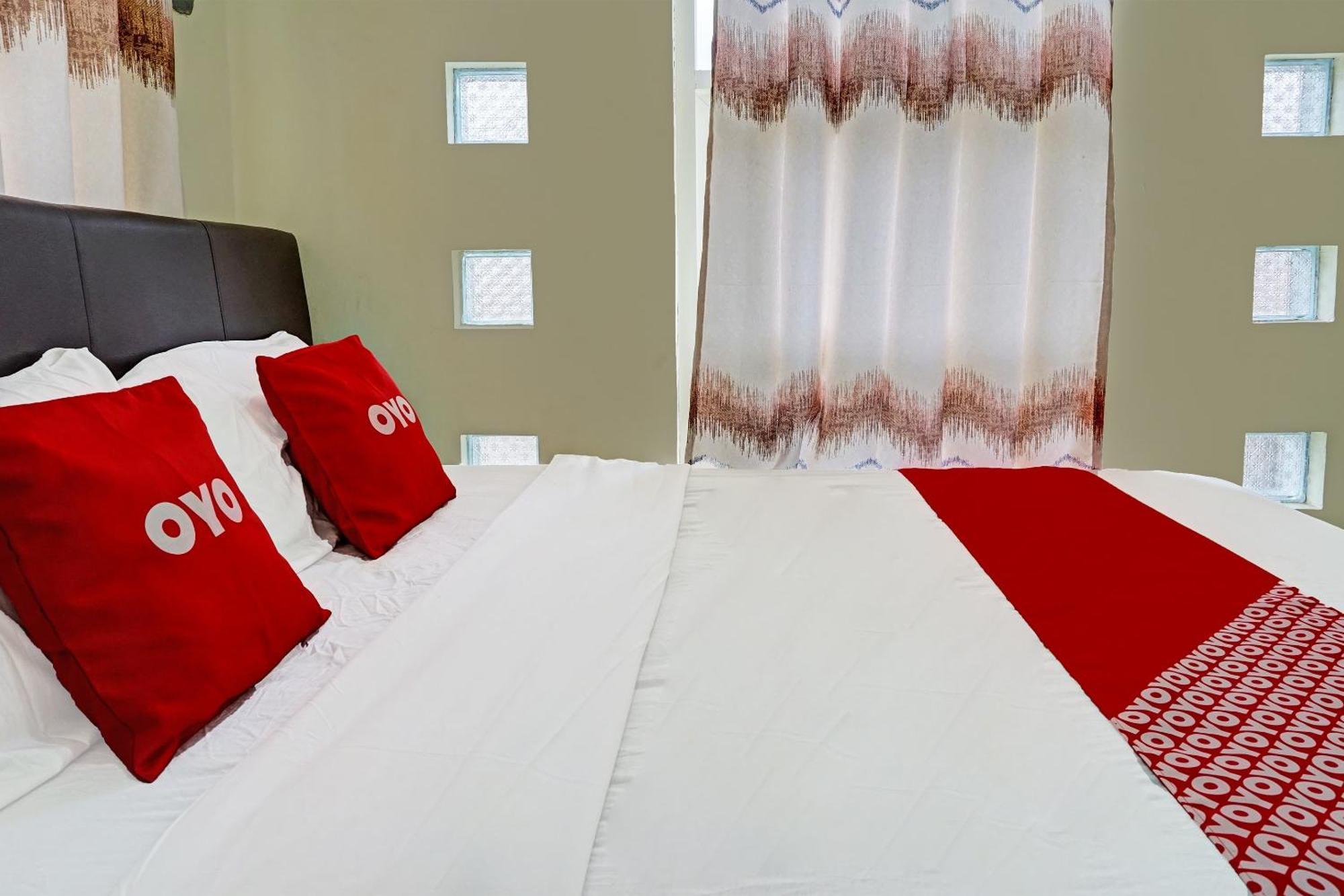 Oyo 91707 Jannah Homestay Syariah Dau Kültér fotó