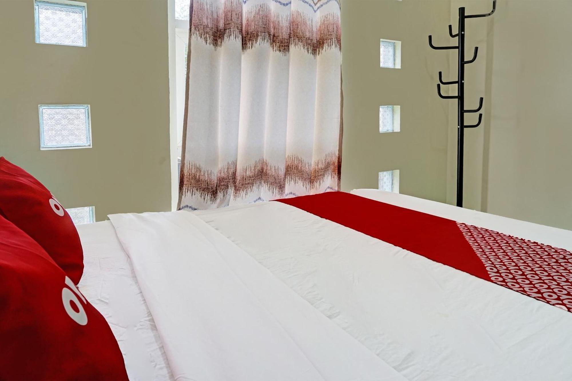 Oyo 91707 Jannah Homestay Syariah Dau Kültér fotó