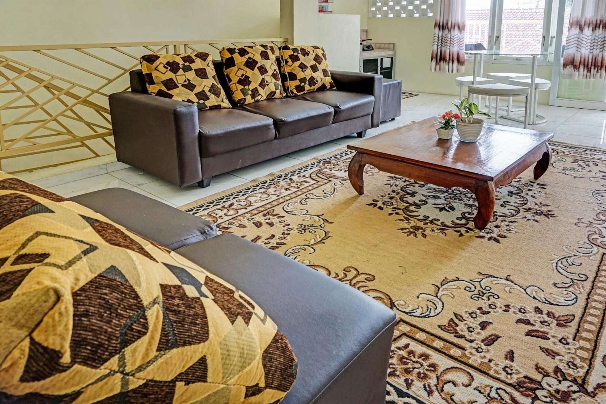 Oyo 91707 Jannah Homestay Syariah Dau Kültér fotó