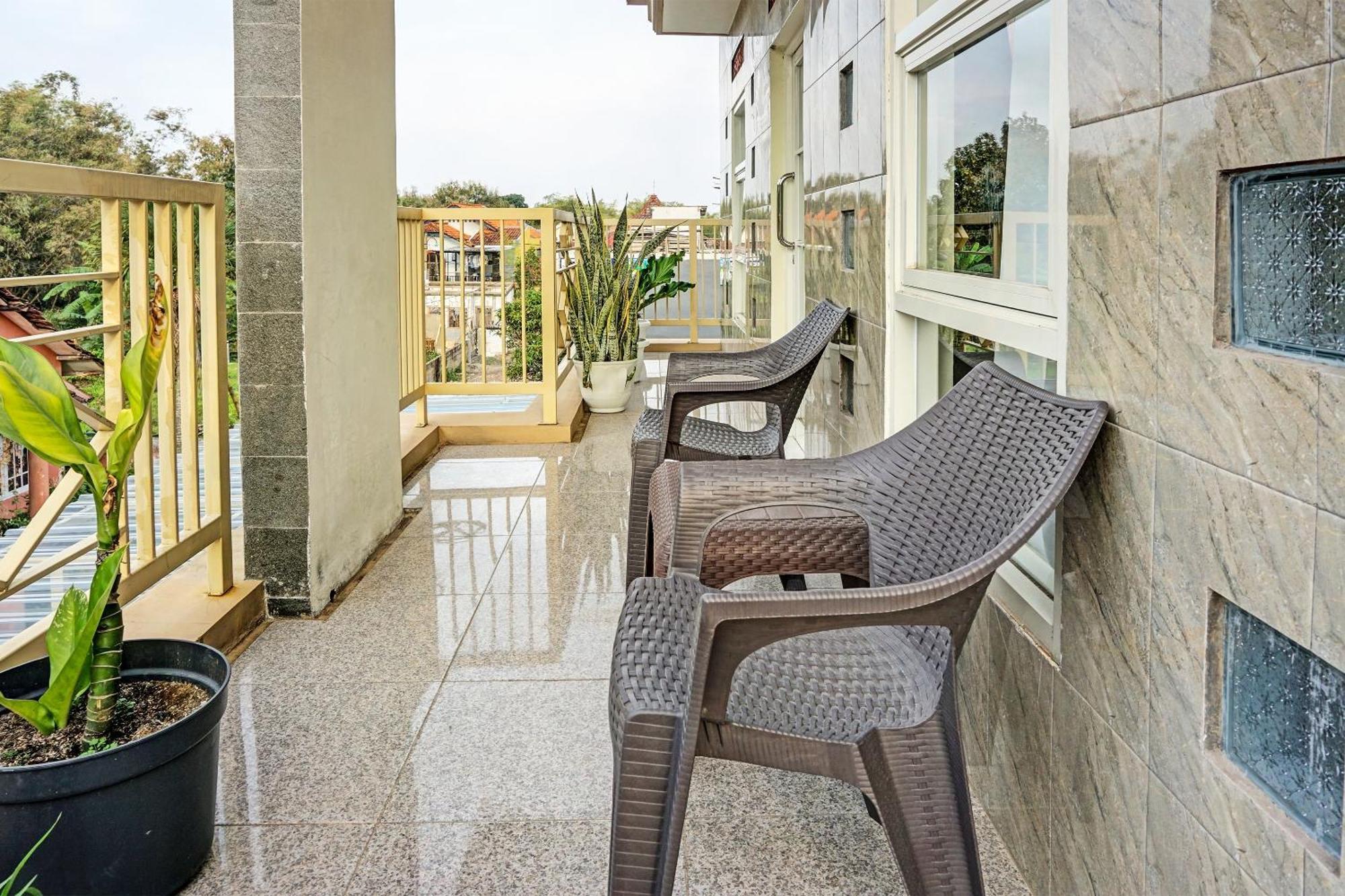 Oyo 91707 Jannah Homestay Syariah Dau Kültér fotó